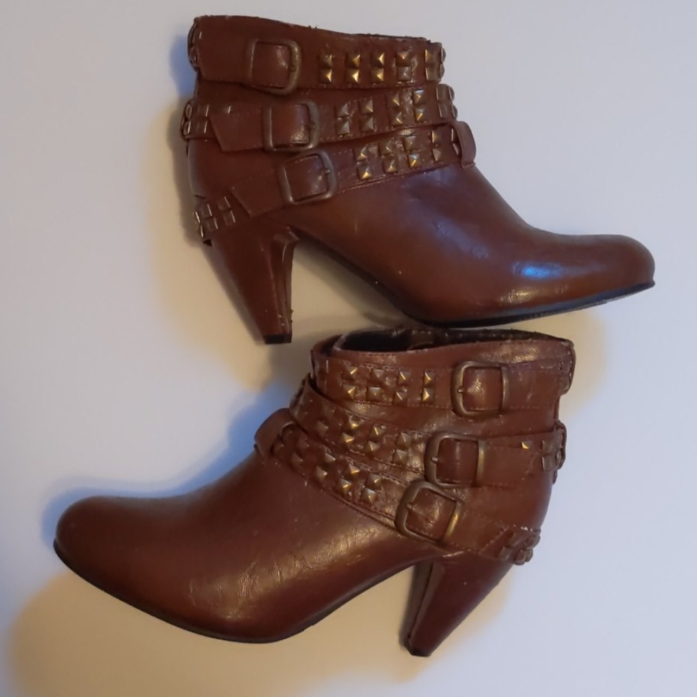 Vangelo Ankle Boots With Heels Side Zip Size 9